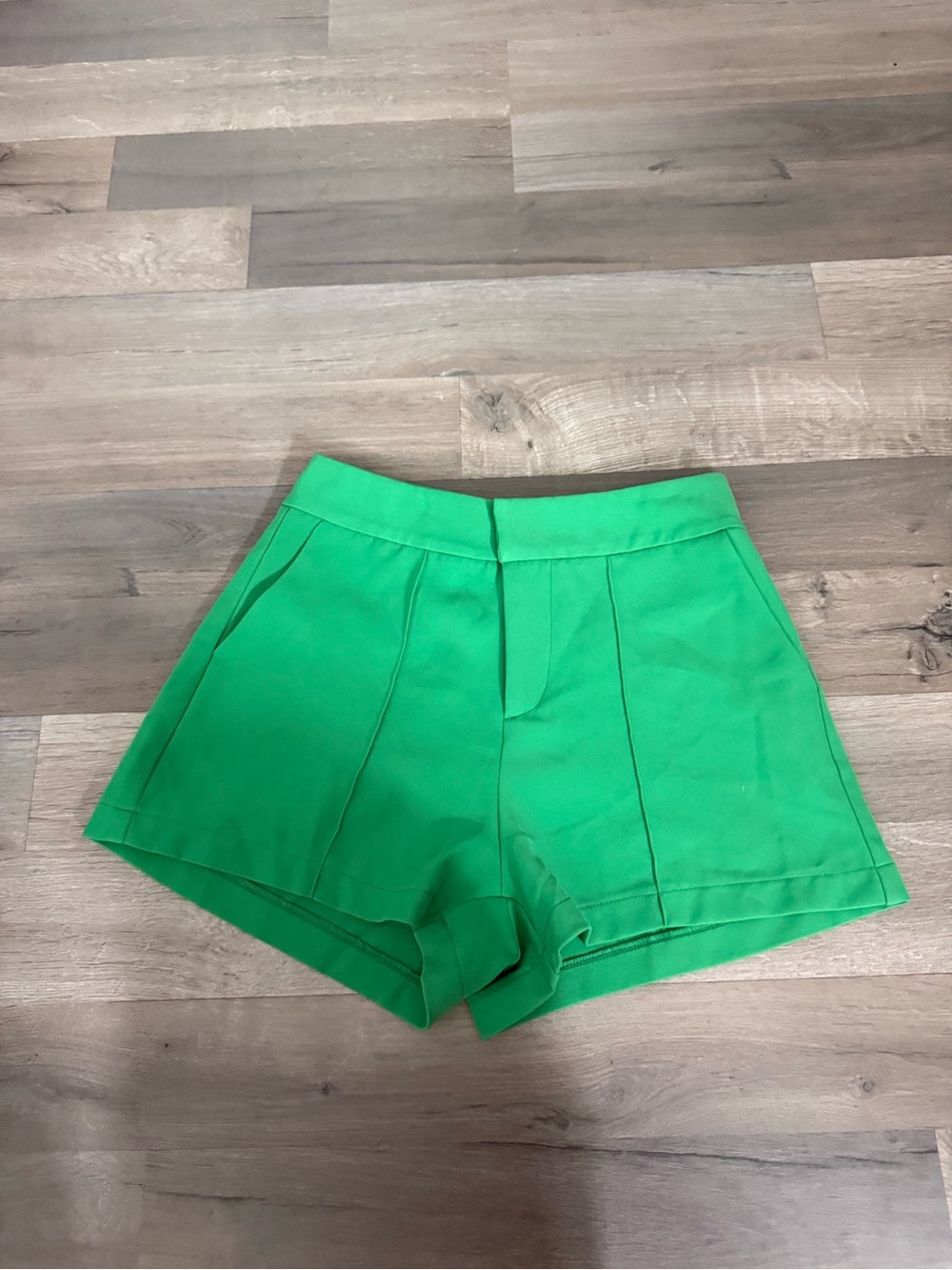 Women’s Green High-Waist Tailored Shorts